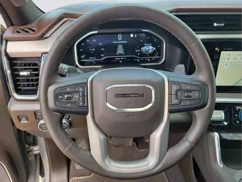 Used 2023 GMC Sierra 1500 Denali w/ Denali Reserve Package AWD/4WD image 19