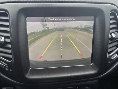 Used 2019 Jeep Compass Trailhawk image 23