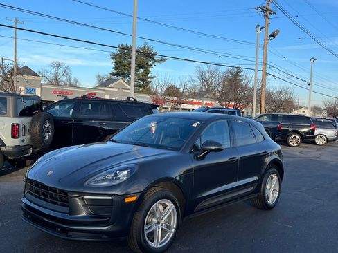 Used 2022 Porsche Macan image 7