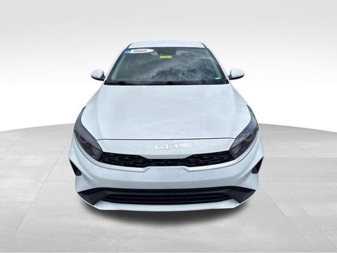Used 2024 Kia Forte LXS FWD image 3