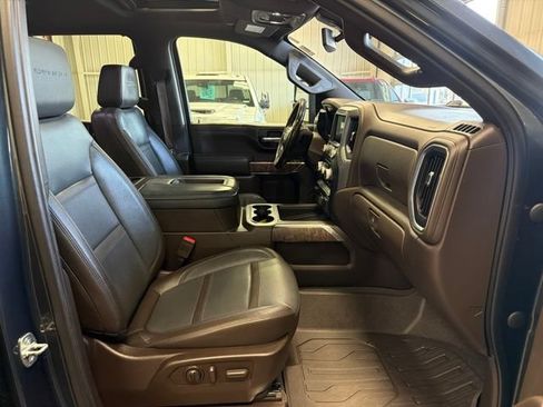Used 2022 GMC Sierra 3500 Denali AWD/4WD image 26
