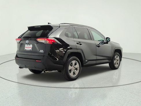 Used 2024 Toyota RAV4 XLE w/ Convenience Package AWD/4WD image 5