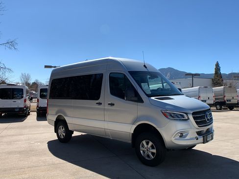 Used 2022 Mercedes-Benz Sprinter 2500 image 7