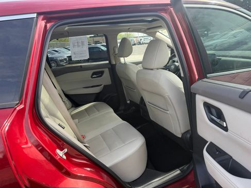 Used 2022 Nissan Rogue SV w/ SV Premium Package AWD/4WD image 29