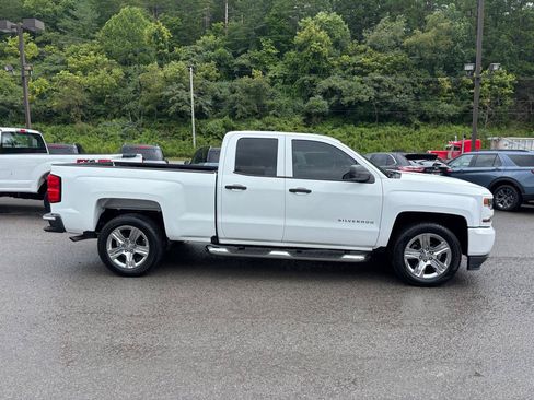 Used 2018 Chevrolet Silverado 1500 Custom w/ Custom Value Package RWD image 6