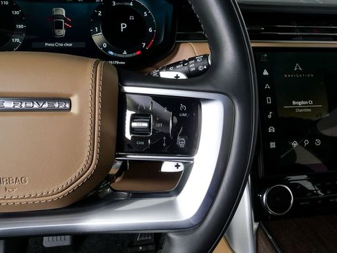 Used 2023 Land Rover Range Rover SE image 11