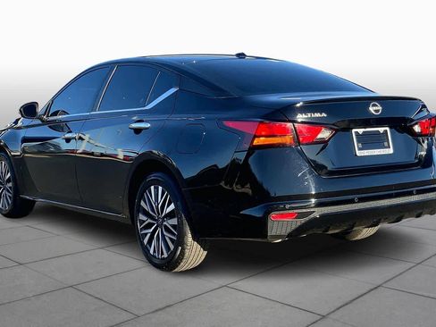 Used 2023 Nissan Altima 2.5 SV image 11
