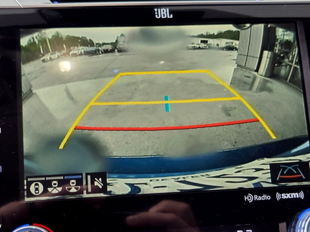 Used 2020 Toyota Camry XLE w/ Driver Assist Package FWD image 30