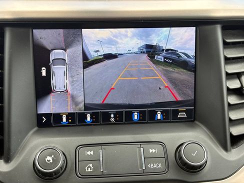 Used 2020 GMC Acadia Denali w/ Technology Package FWD image 34