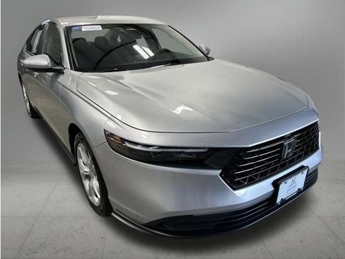 Certified 2024 Honda Accord LX image 9