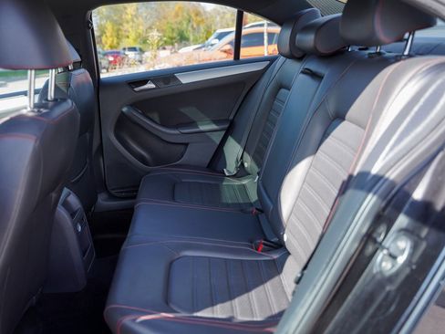 Used 2014 Volkswagen Jetta GLI Autobahn image 27