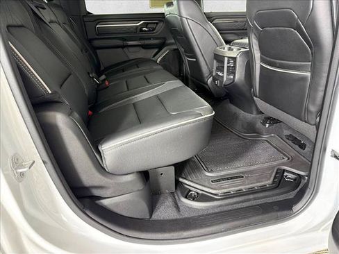 Used 2025 RAM 1500 Limited AWD/4WD image 17