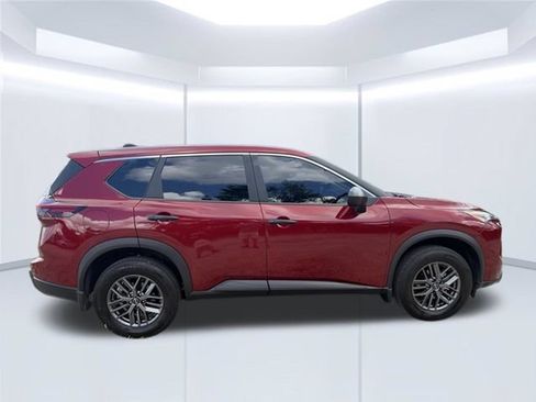 Used 2026 Nissan Rogue S FWD image 5