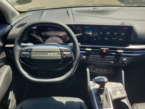 New 2026 Kia Sportage EX FWD image 19