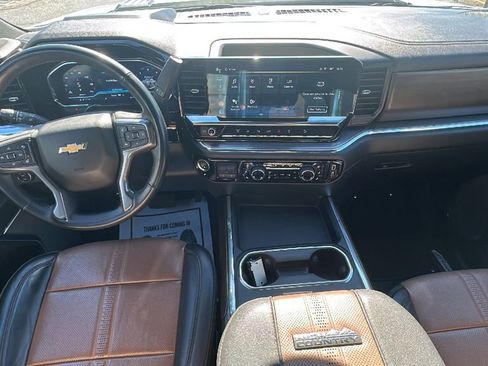 Used 2024 Chevrolet Silverado 2500 High Country w/ High Country Premium Package image 18