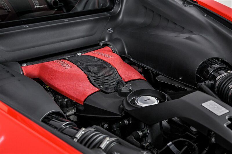Used 2022 Ferrari F8 Tributo RWD image 11