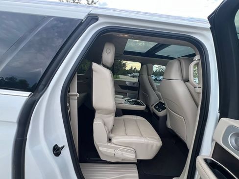 Used 2020 Lincoln Navigator L Reserve w/ Luxury Package AWD/4WD image 28