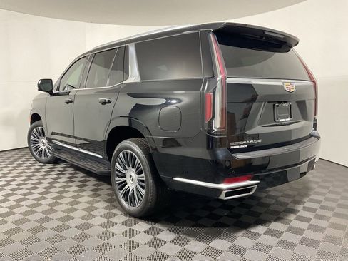 Used 2022 Cadillac Escalade Luxury image 10