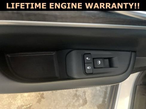 Used 2024 Jeep Grand Cherokee Limited image 30