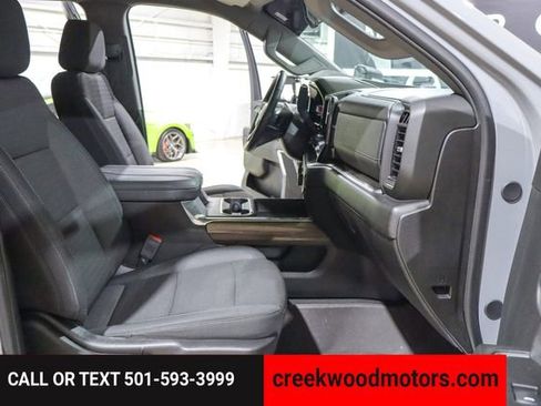 Used 2024 Chevrolet Silverado 2500 LT w/ Convenience Package image 11