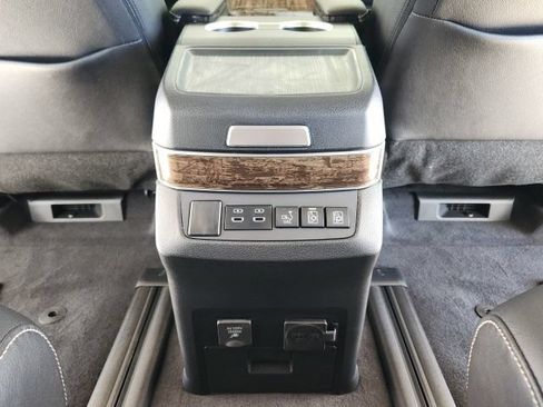 New 2026 Toyota Sienna Platinum AWD/4WD image 23