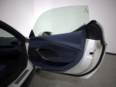 Certified 2025 Ferrari 296 GTS image 23