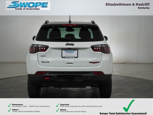 New 2026 Jeep Compass Trailhawk w/ Sun, Sound & Navigation Group image 4