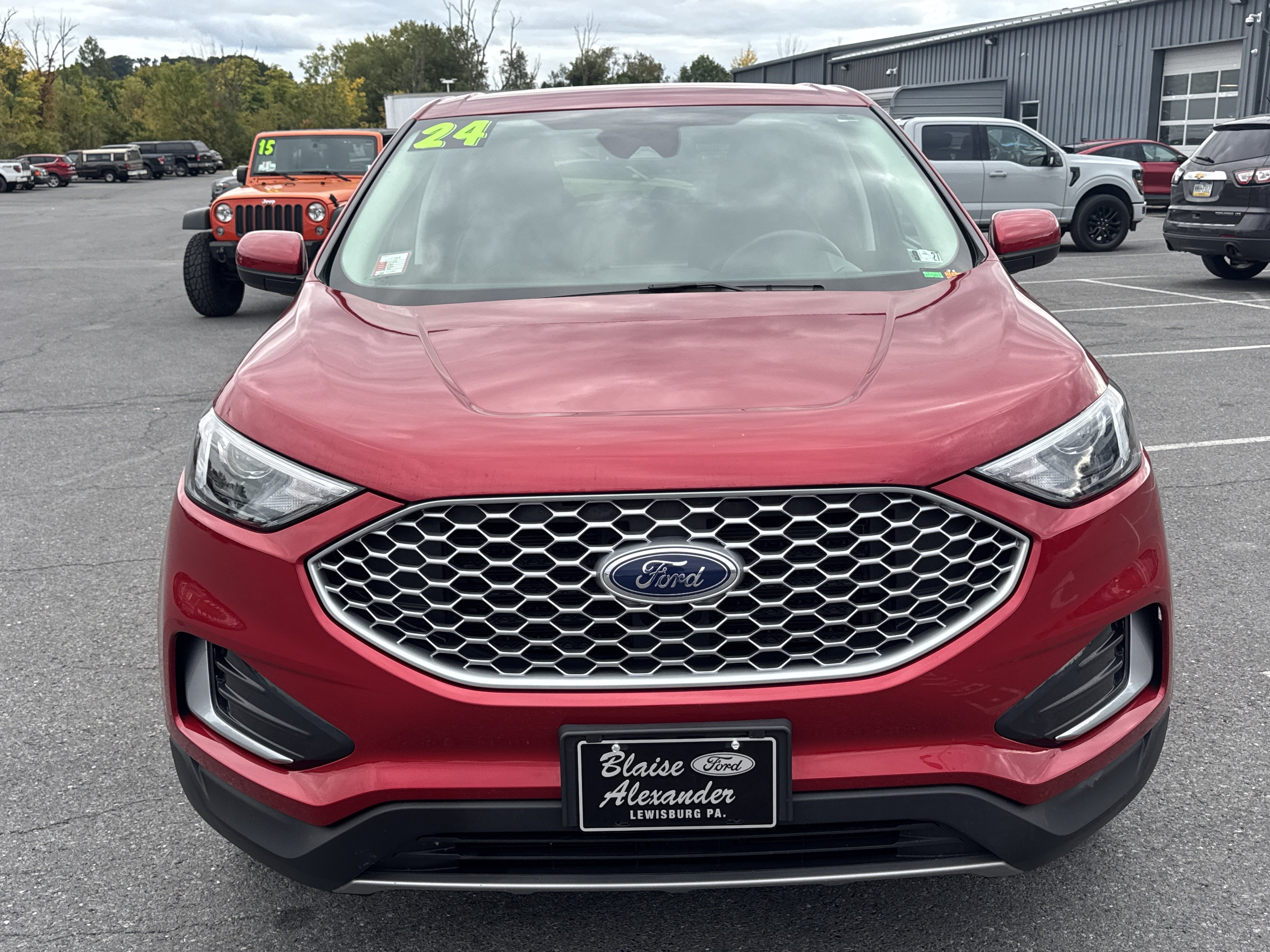 Used 2024 Ford Edge SEL AWD/4WD image 9