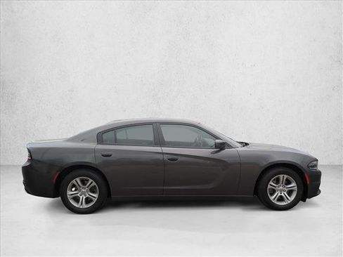 Used 2022 Dodge Charger SXT image 4