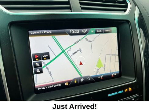 Used 2016 Ford Explorer Platinum image 40