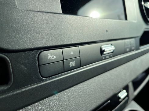 Used 2024 Mercedes-Benz Sprinter 2500 image 24