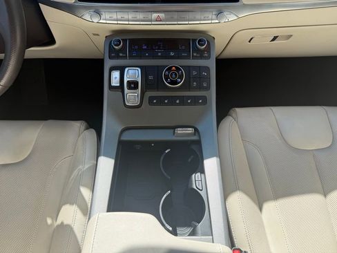 Used 2021 Hyundai Palisade Calligraphy image 19