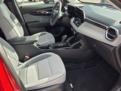 Used 2026 Chevrolet TrailBlazer LT w/ Driver Confidence Package image 13