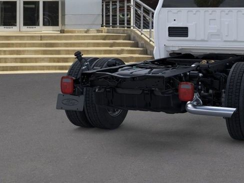 New 2026 Ford F450 XL w/ XL Chrome Package RWD image 21