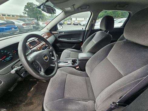 Used 2011 Chevrolet Impala LS FWD image 19