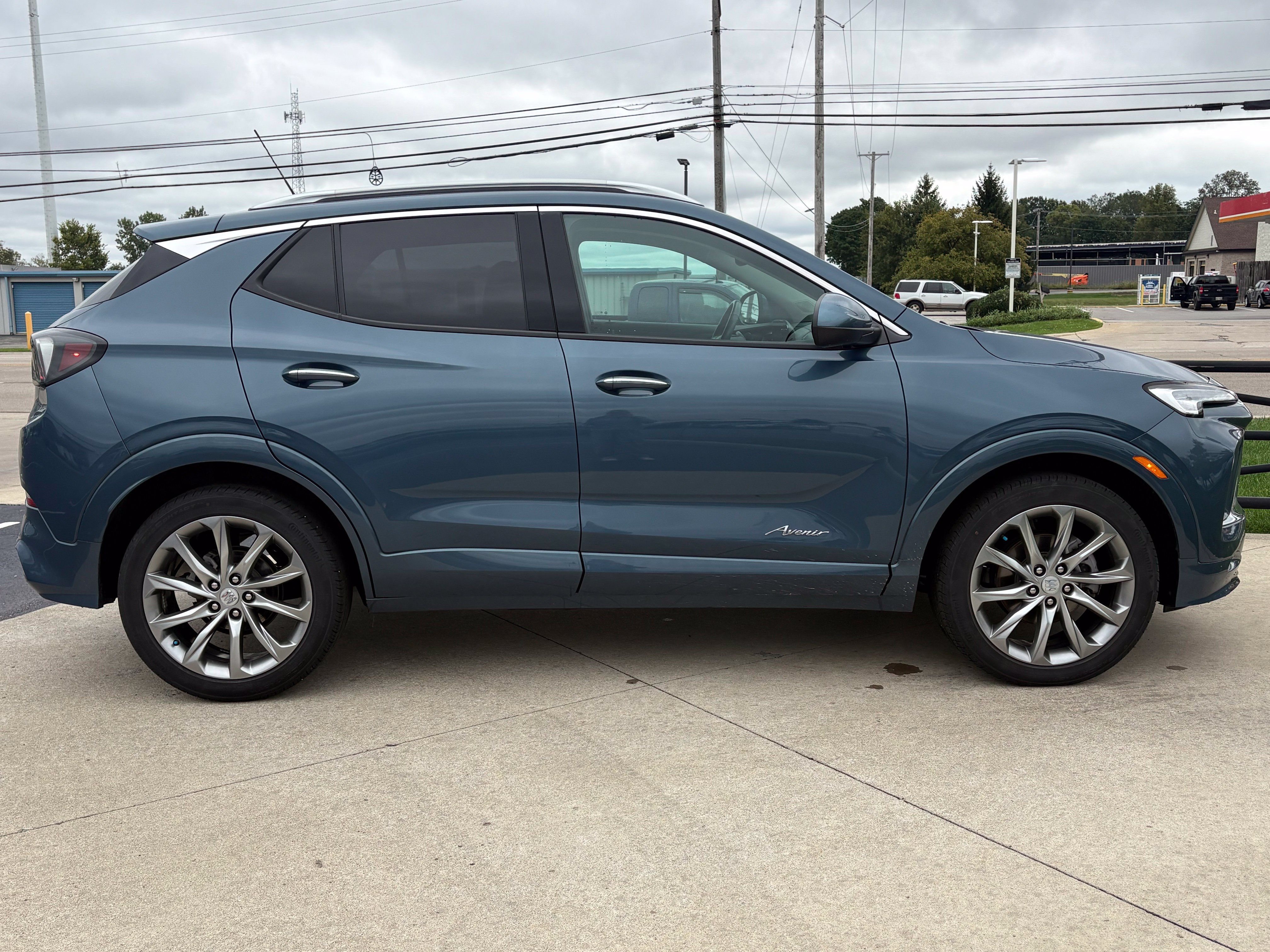 Used 2024 Buick Encore GX Avenir w/ Avenir Convenience Package FWD image 8