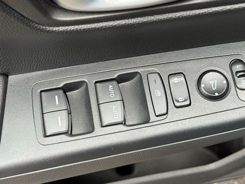 Used 2025 Honda CR-V Sport image 15