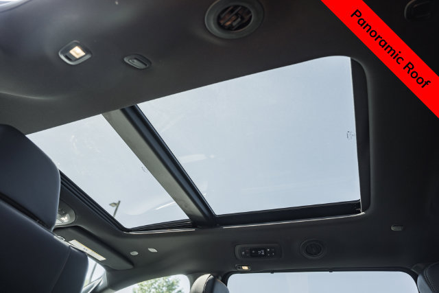 New 2027 Chrysler Pacifica Select w/ Family Tech Group FWD image 8