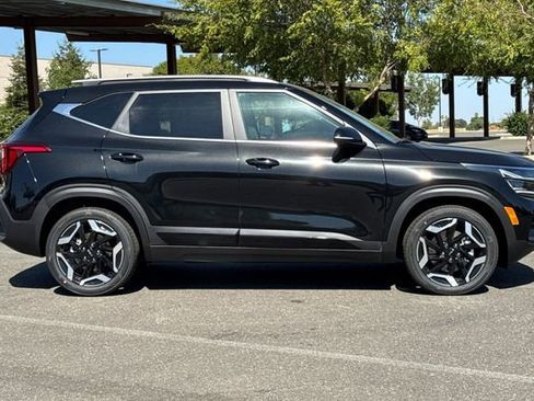 New 2026 Kia Seltos SX w/ SX Sunroof Package image 3