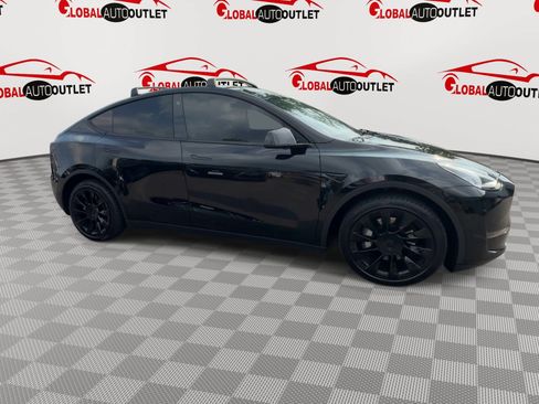 Used 2021 Tesla Model Y Long Range AWD/4WD image 9