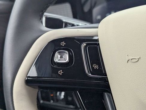 New 2026 Lincoln Corsair Premiere image 22