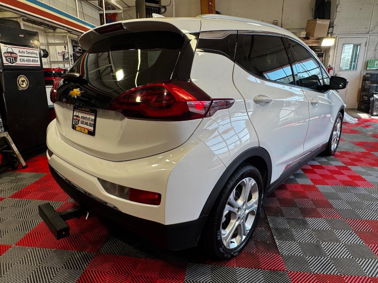 Used 2021 Chevrolet Bolt LT FWD image 7
