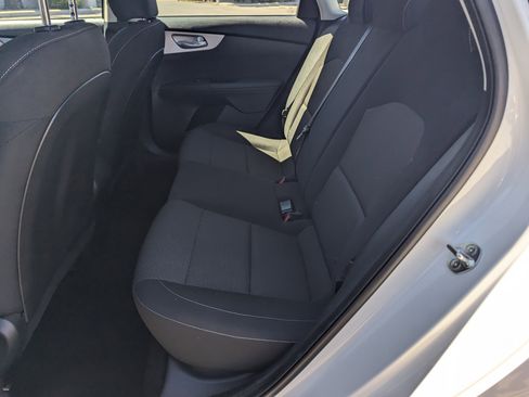 Used 2024 Kia Forte LXS image 8