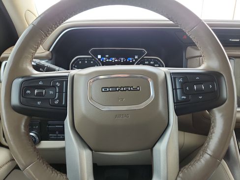 Used 2021 GMC Yukon XL Denali w/ Denali Ultimate Package AWD/4WD image 19