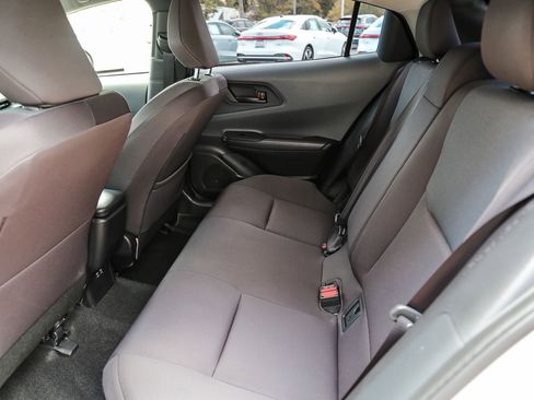 Used 2025 Toyota Prius LE FWD image 17