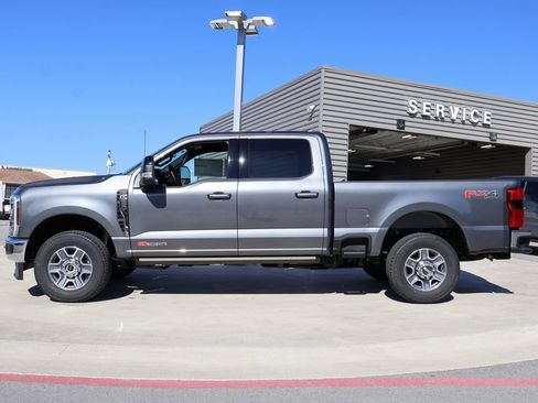 New 2026 Ford F250 Lariat w/ Lariat Ultimate Package image 2