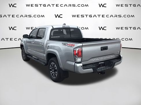 Used 2021 Toyota Tacoma TRD Sport w/ Technology Package image 5