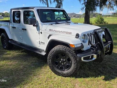 Used 2021 Jeep Gladiator Overland w/ Safety Group AWD/4WD image 2