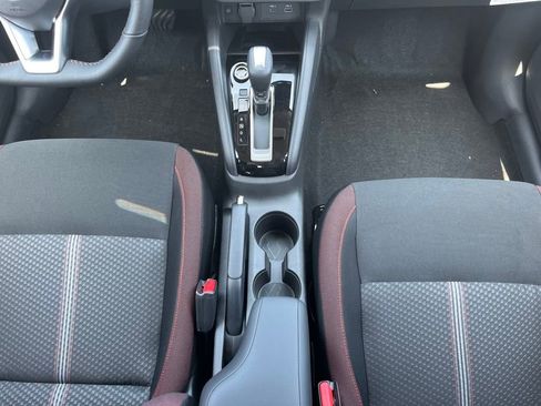 New 2025 Nissan Versa SR w/ Trunk Package image 28