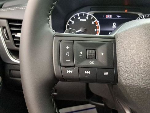 Certified 2026 Nissan Rogue SV FWD image 25